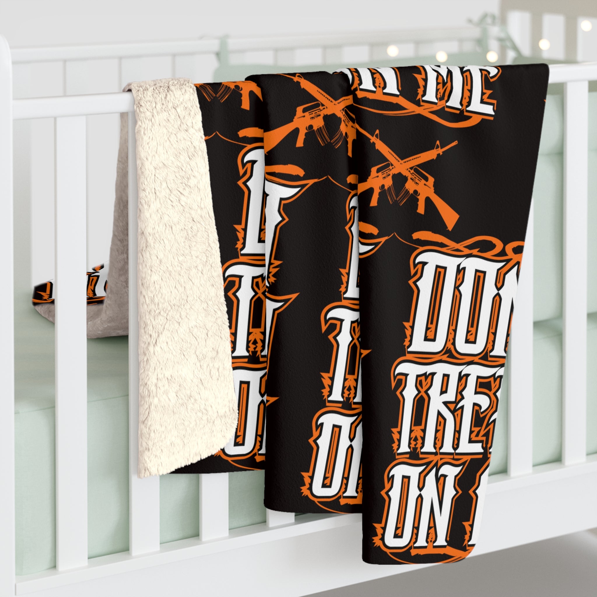 Sherpa Blanket "Don't Tread On Me" — Patriotic Gun Rights Fleece Throw