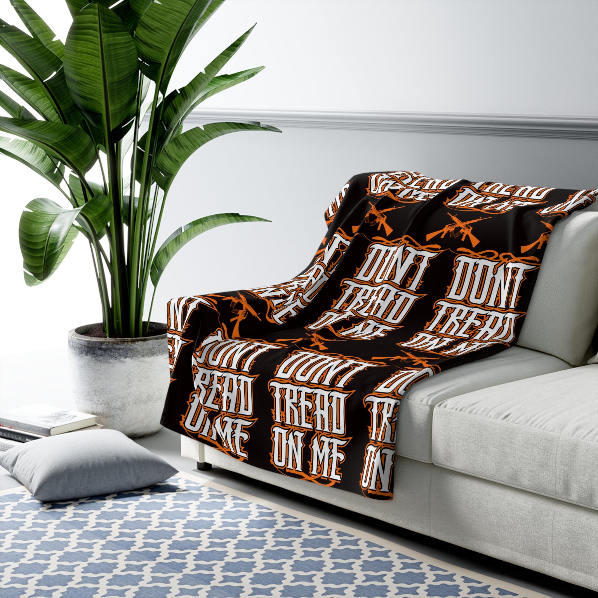 Sherpa Blanket "Don't Tread On Me" — Patriotic Gun Rights Fleece Throw